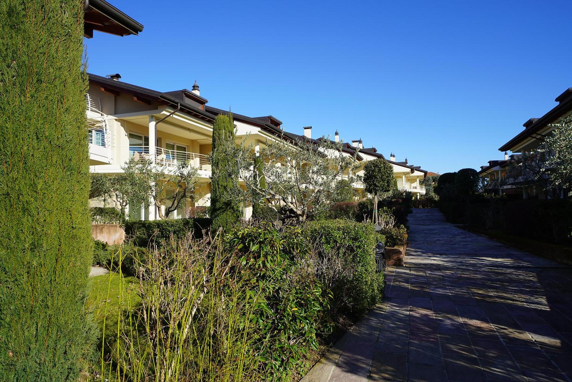 Resort Caesar C4 Sirmione - Gardagate ภายนอก รูปภาพ